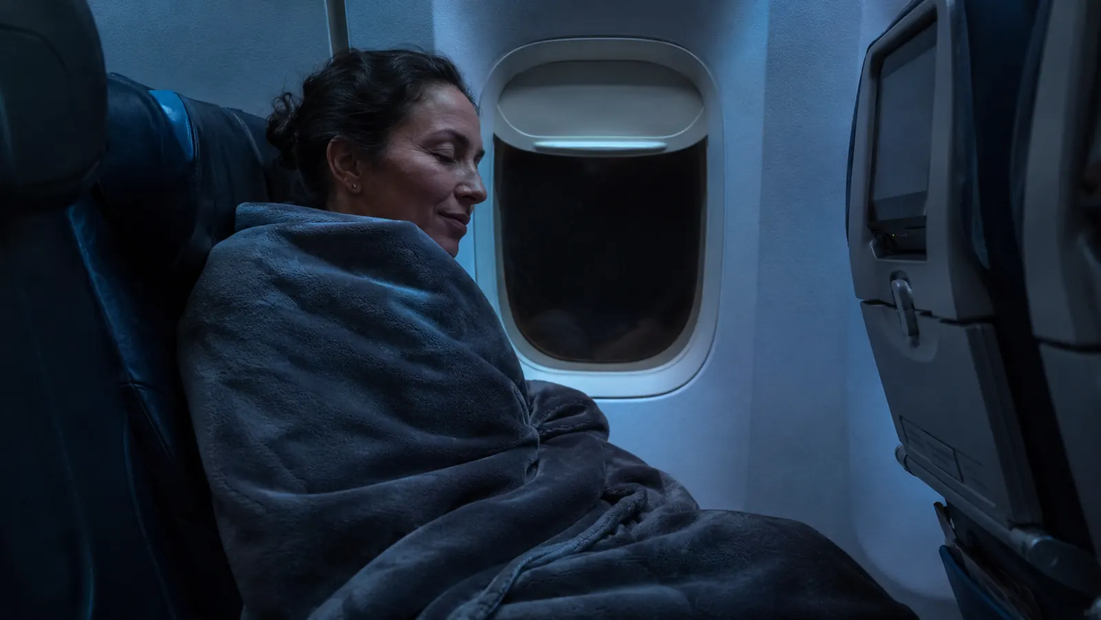 10 Reasons an Airplane Blanket Belongs in Your Carry-On