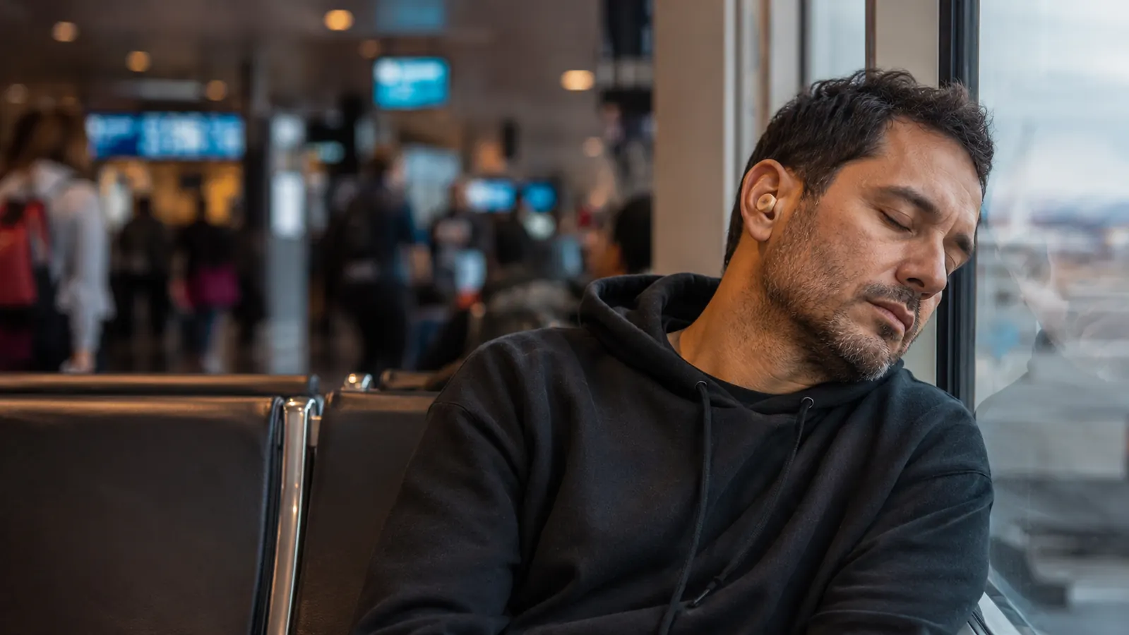 How to Block Airport Noise and Actually Rest Between Flights